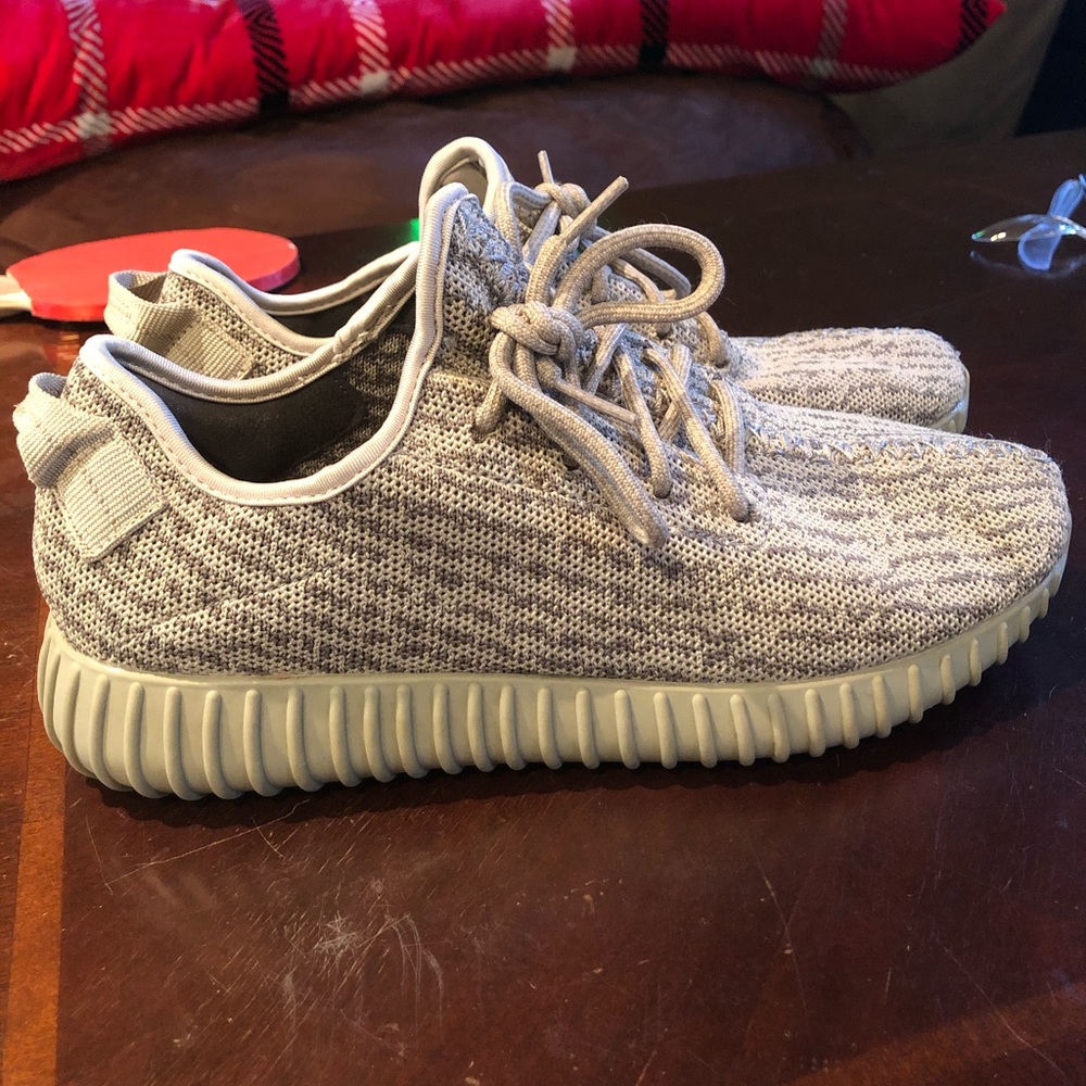 FAKE yeezy moonrock size 8